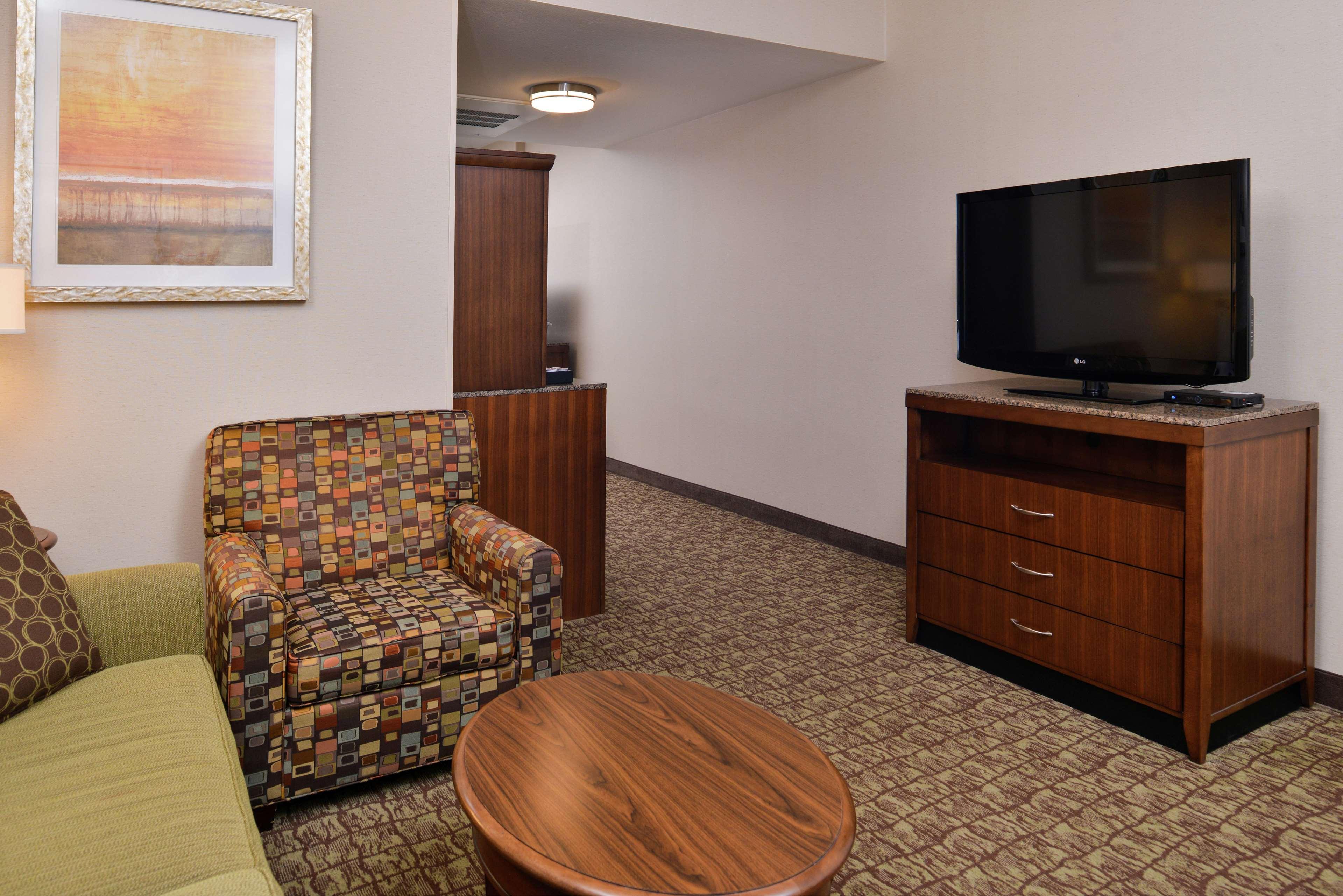 Hilton Garden Spectrum Hotel 3*