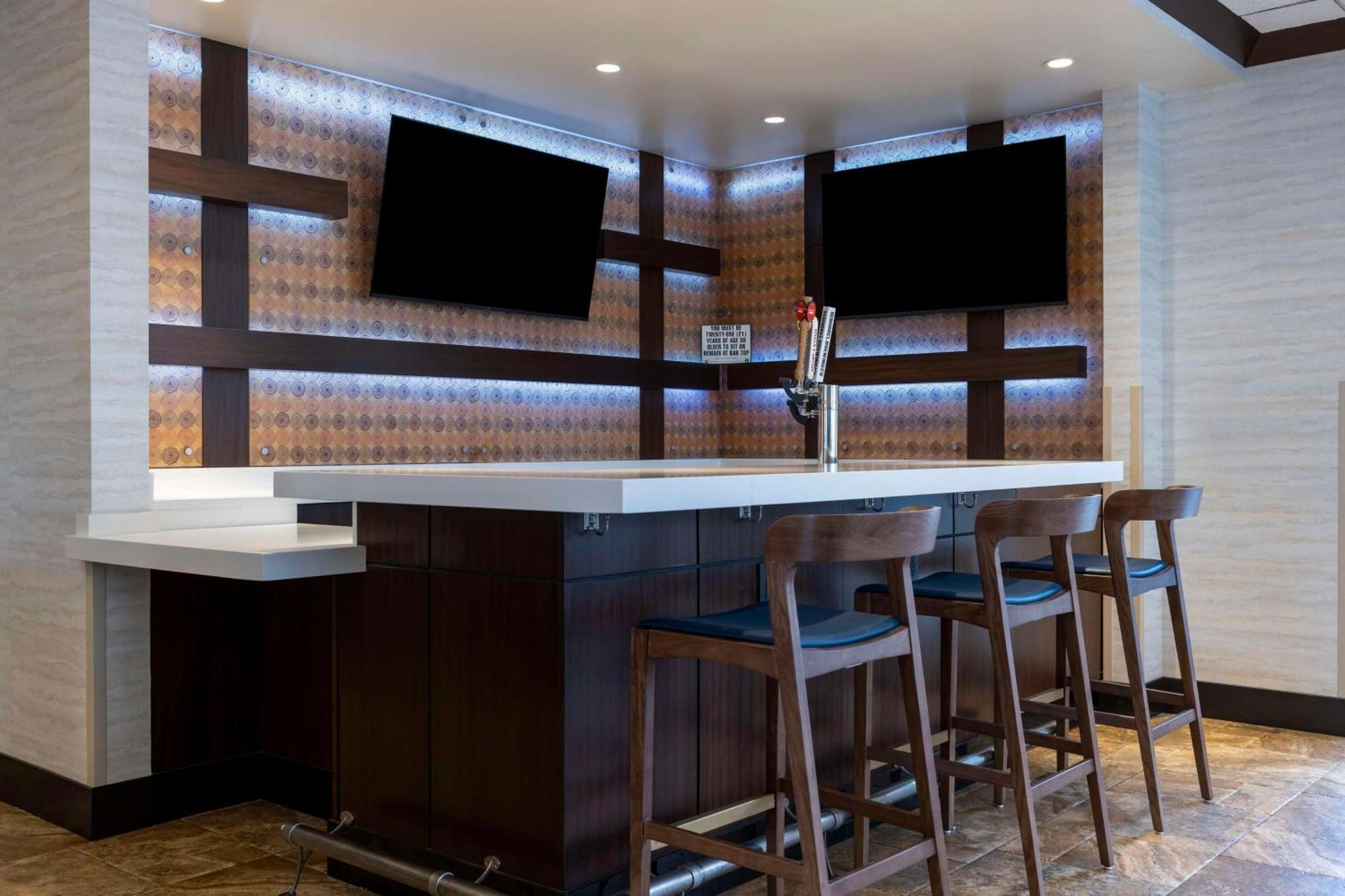 Hotel Hilton Garden Spectrum 3*